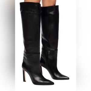 ❤️Stuart Weitzman NWOT Emiline Black Heeled Boots with Elegant Design.  Size 7M.